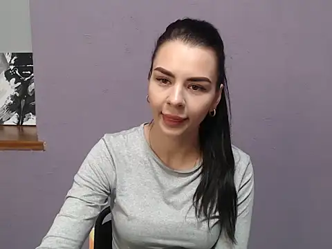 divina kira online show from 12-04-25, 08:02