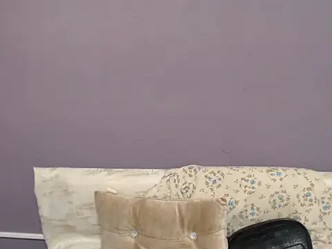 divina kira online show from 11-19-25, 08:03