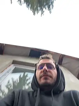 Snapshot of brrratan chatting on 11-12-25, 01:59 brrratan online show from 11-12-25, 01:59