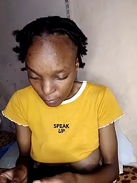 Beverlygurlx6 online show from 03-03-26, 07:26