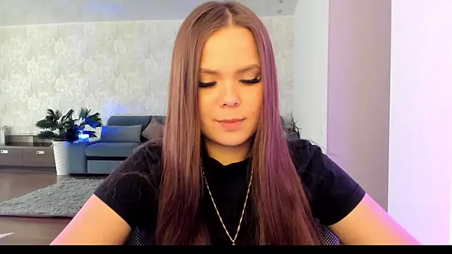 Kira love 81 online show from 05-24-26, 04:23