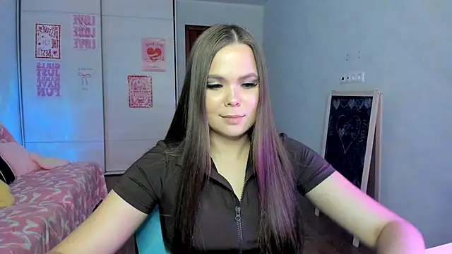 Kira love 81 online show from 05-21-26, 07:44