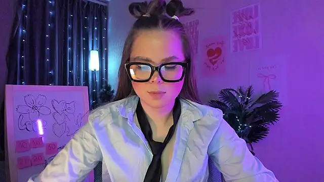 Kira love 81 online show from 02-26-26, 07:47