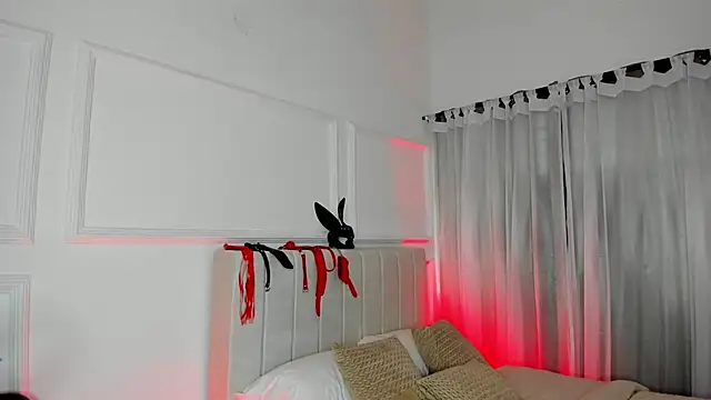 Snapshot of ZashaBaker chatting on 11-15-25, 02:10 ZashaBaker online show from 11-15-25, 02:10