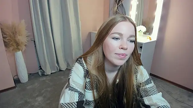 LavetaShiroma online show from 11-18-25, 04:10