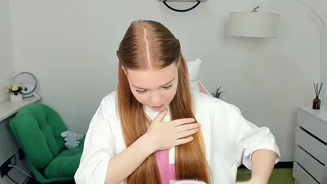 LavetaShiroma online show from 11-28-25, 07:58