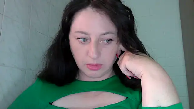 Snapshot of MelinaAx chatting on 06-17-26, 07:30 MelinaAx online show from 06-17-26, 07:30