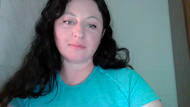 Snapshot of MelinaAx chatting on 06-25-26, 08:14 MelinaAx online show from 06-25-26, 08:14