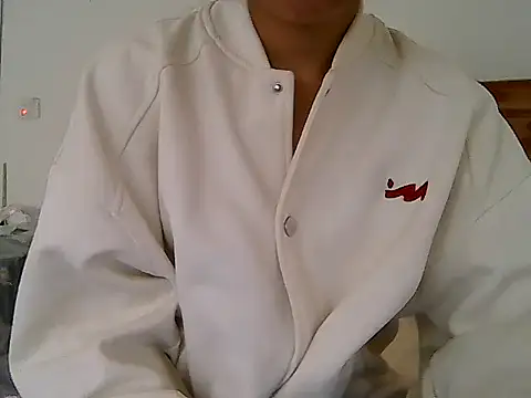 Snapshot of emii207 chatting on 12-03-25, 02:45 emii207 online show from 12-03-25, 02:45