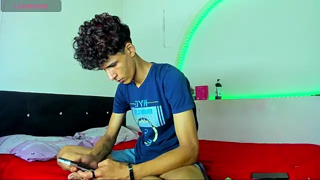 kaiborman00 online show from 03-06-26, 03:12