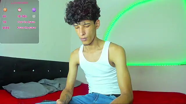 kaiborman00 online show from 04-07-26, 02:57