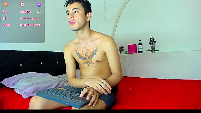 kaiborman00 online show from 02-07-26, 02:52