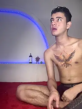 kaiborman00 online show from 12-01-25, 08:10