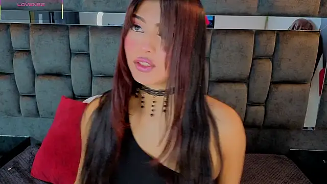 IssaJones  online show from 02-02-26, 05:56