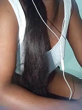 Snapshot of mirna96 chatting on 06-09-26, 05:47 mirna96 online show from 06-09-26, 05:47