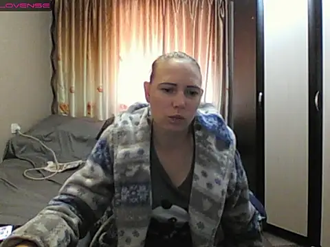 JenniDeep online show from 05-19-26, 05:47