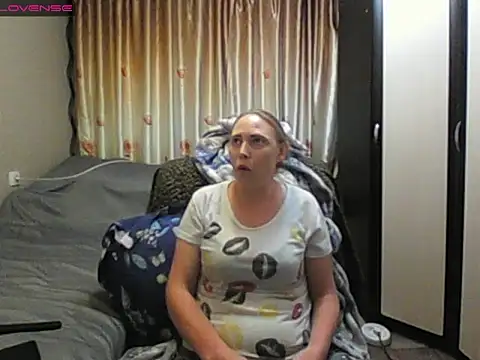 JenniDeep online show from 05-07-26, 03:15