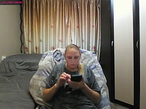 JenniDeep online show from 06-04-26, 10:20