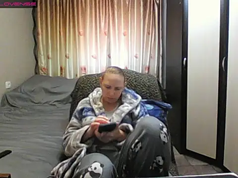 JenniDeep online show from 05-15-26, 10:13
