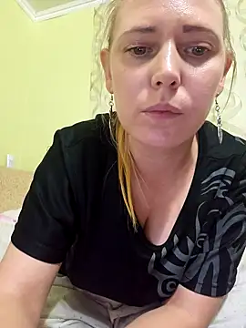 Snapshot of JenniDeep chatting on 11-12-25, 08:12 JenniDeep online show from 11-12-25, 08:12