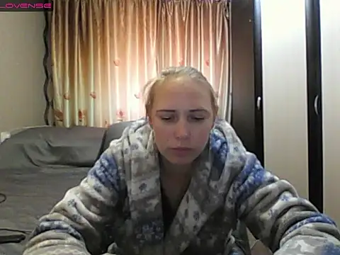 JenniDeep online show from 05-28-26, 12:00