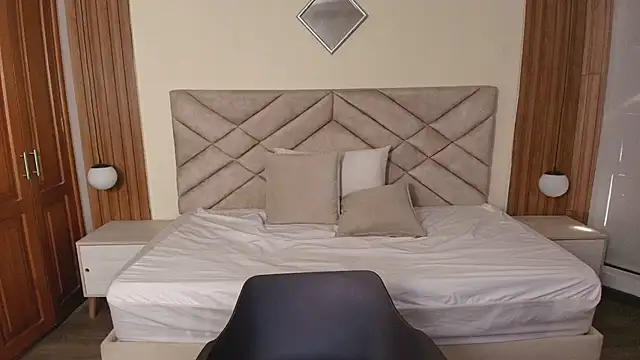 Laracooper  online show from 03-20-26, 07:26