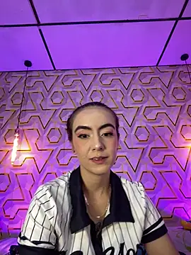 Snapshot of MelanyyJhonson15 chatting on 07-04-26, 10:25 MelanyyJhonson15 online show from 07-04-26, 10:25