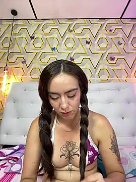 Snapshot of MelanyyJhonson15 chatting on 06-11-26, 02:53 MelanyyJhonson15 online show from 06-11-26, 02:53