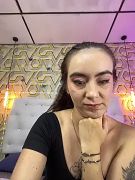Snapshot of MelanyyJhonson15 chatting on 06-05-26, 08:25 MelanyyJhonson15 online show from 06-05-26, 08:25