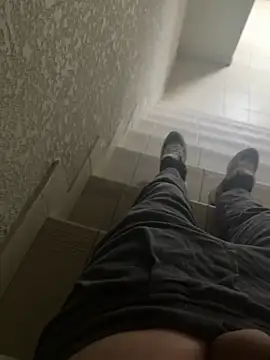 Snapshot of to_chto_nuzhno chatting on 12-20-25, 12:13 to chto nuzhno online show from 12-20-25, 12:13