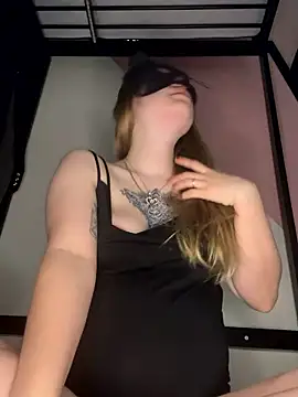 secretcouple 00 online show from 04-22-26, 07:04