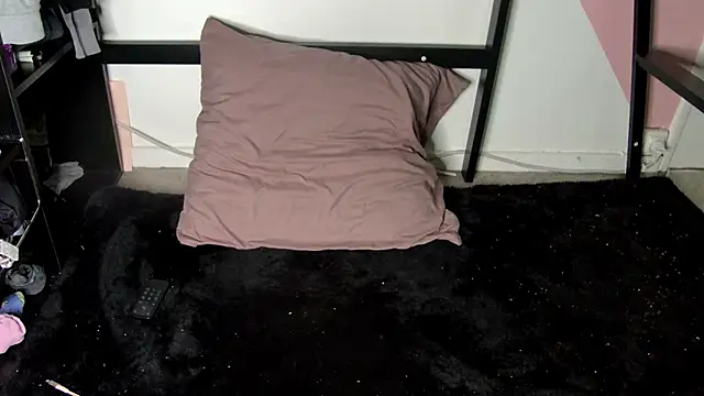 secretcouple 00 online show from 03-06-26, 08:20