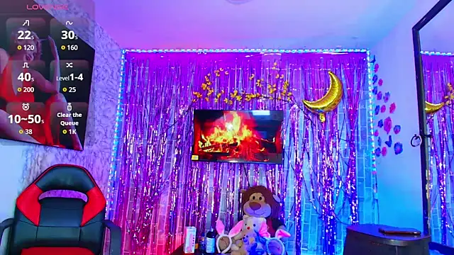 TAYLOR S7 online show from 04-11-26, 01:57