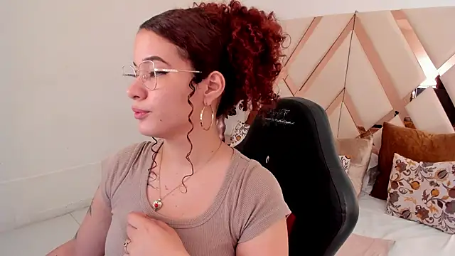 avrilwaynee online show from 01-13-26, 12:09