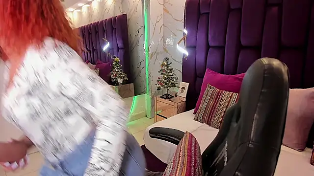 avrilwaynee online show from 11-26-25, 11:43