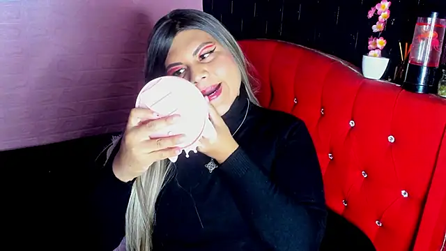 Chloe Nasty online show from 11-13-25, 11:30