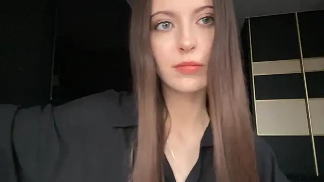 Snapshot of BarredHelenium chatting on 11-13-25, 11:47 BarredHelenium online show from 11-13-25, 11:47