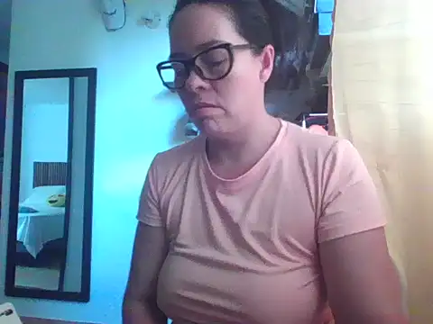 caroline 47 online show from 04-30-26, 03:30