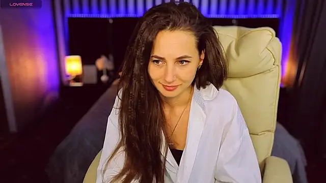 LayllaStarr online show from 11-20-25, 02:34