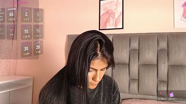 Ailyn-8 online show from 11-20-25, 09:58