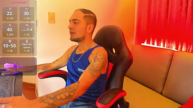 Snapshot of Zotum_black chatting on 11-18-25, 09:51 Zotum black online show from 11-18-25, 09:51