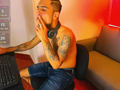 Snapshot of Zotum_black chatting on 11-16-25, 02:05 Zotum black online show from 11-16-25, 02:05