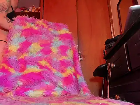 saracush17 online show from 01-15-26, 03:15