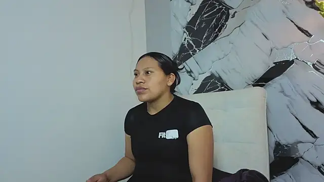 Hanna Goldenst online show from 11-19-25, 07:36