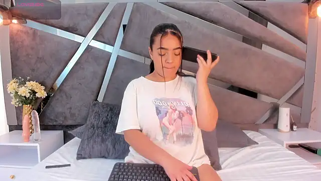 Sammy Gomez  online show from 12-18-25, 08:23