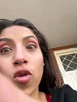 Paulett Smith online show from 11-23-25, 06:40