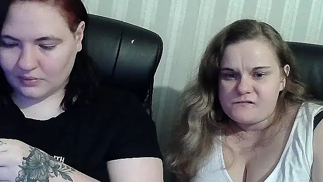 HollyXXEva online show from 11-26-25, 02:06