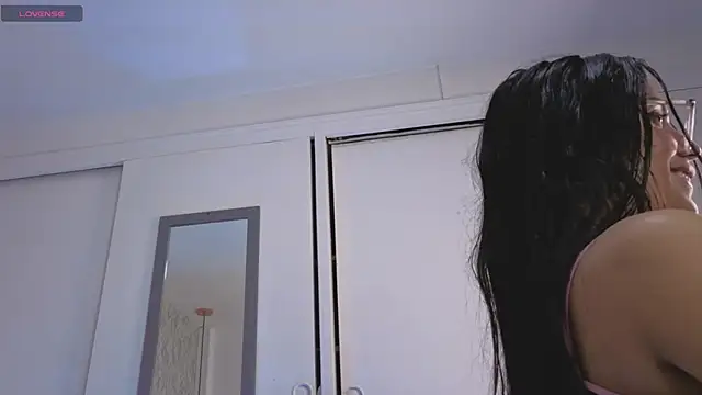 Sasha Wolff online show from 04-15-26, 05:46