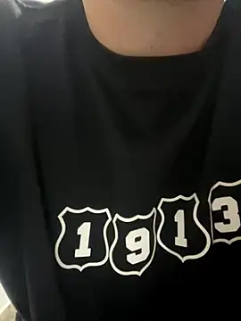 julianlondo111 online show from 12-23-25, 05:18