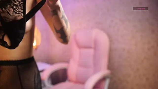 nix wolf online show from 12-19-25, 03:10